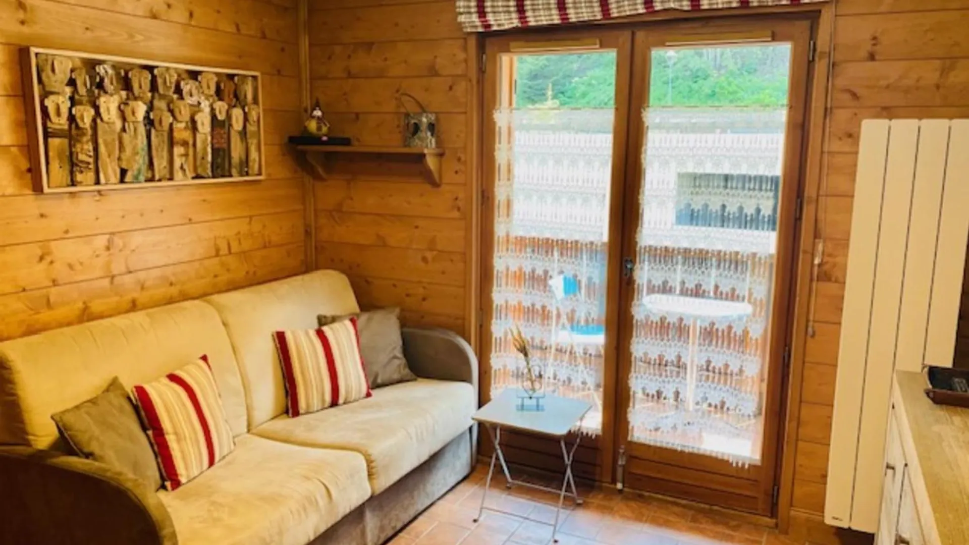 Slopes Of Les Houches 25 M With Balcony Apartment